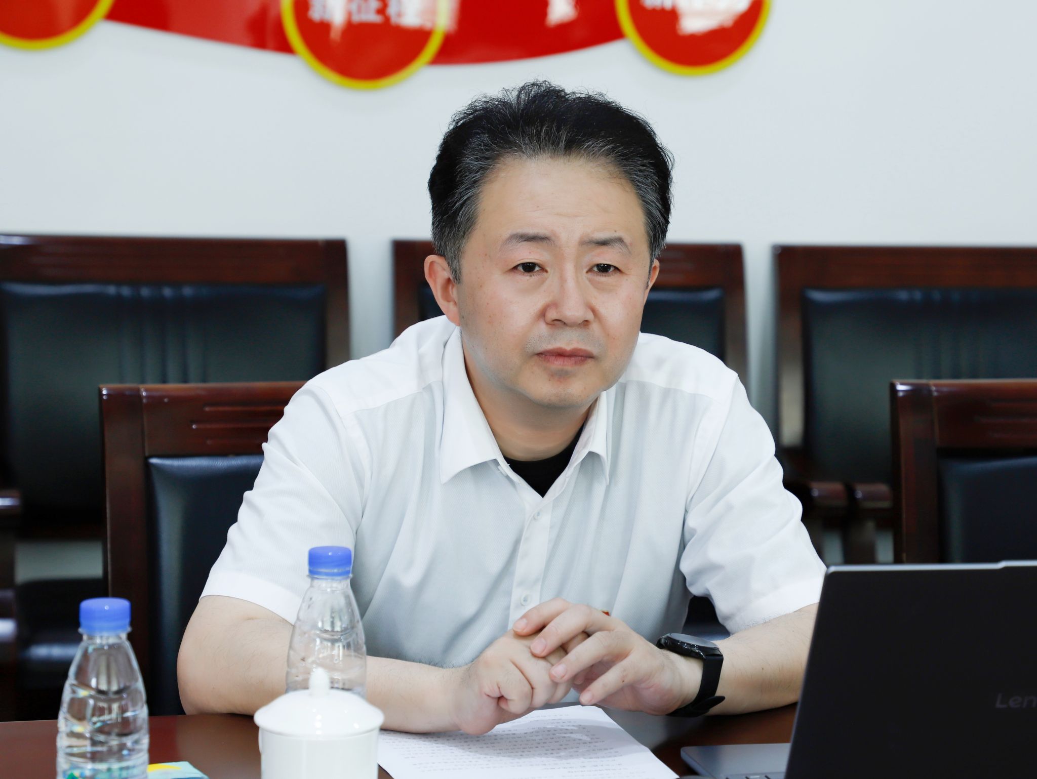 学校党委副书记、工会主席弓箭为学工党支部讲授专题党课