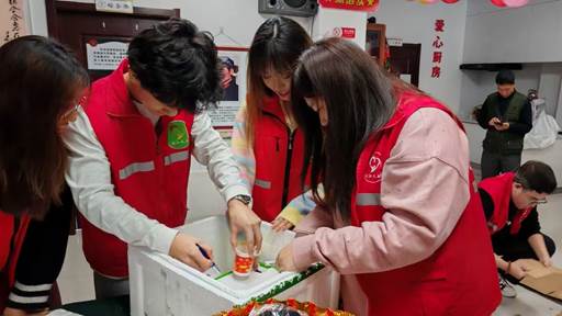 2e589141ade113f074cb570385e2207